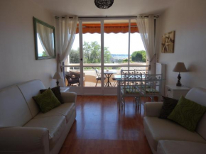 Отель 2 Bedroom Modern Apartment in Antibes with Sea View  Антиб